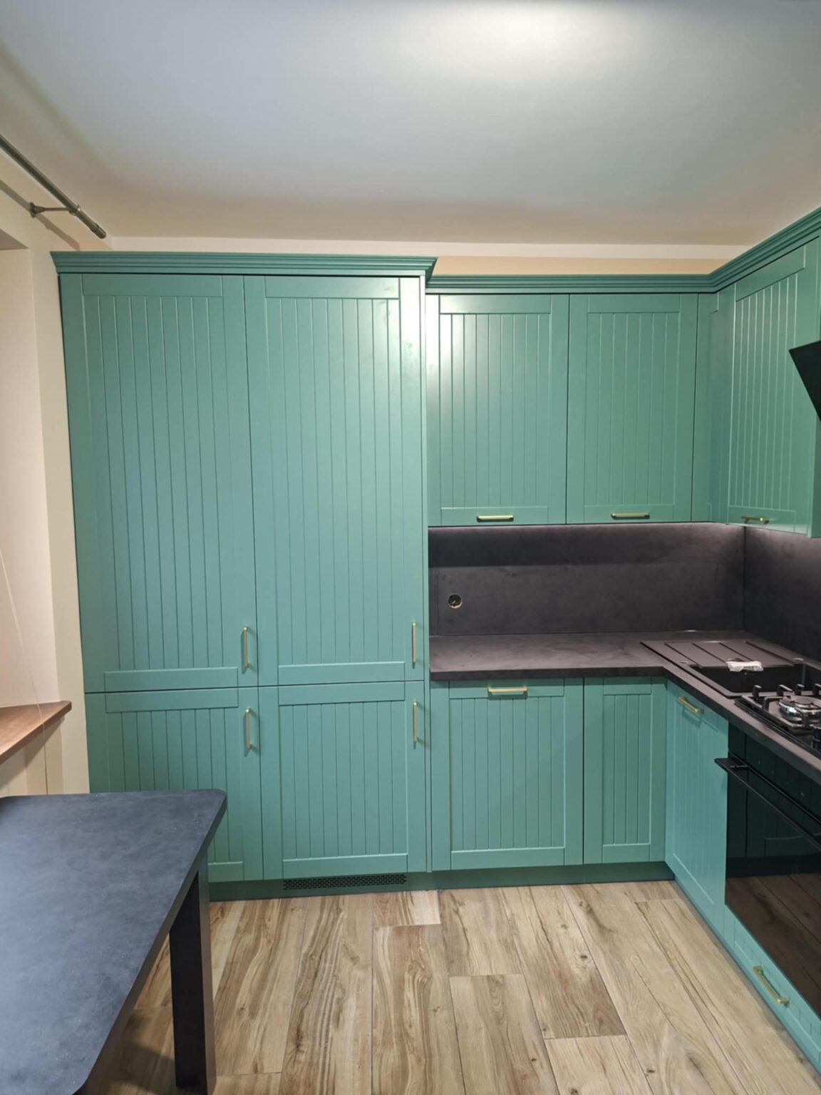 Precyzyjna realizacja mebli kuchennych – kuchnia na wymiar od Dariusza Kamińskiego.